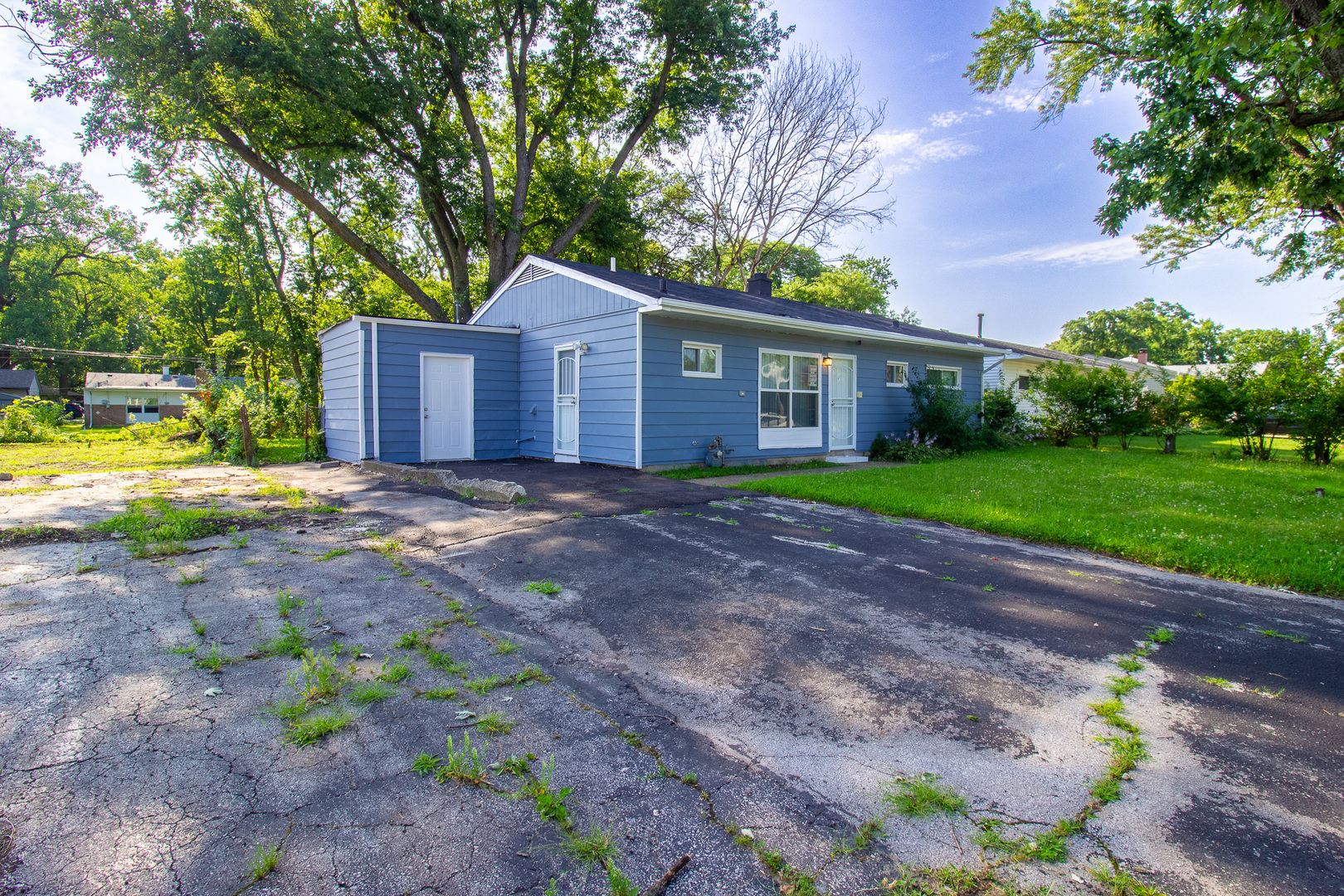 16523 Spaulding Avenue Property Photo 2