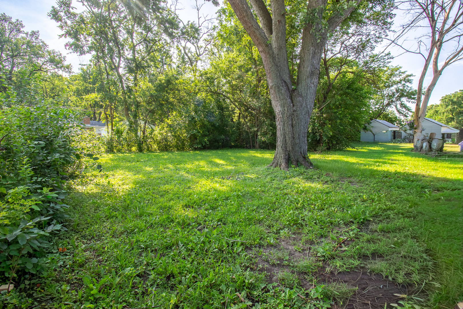 16523 Spaulding Avenue Property Photo 4