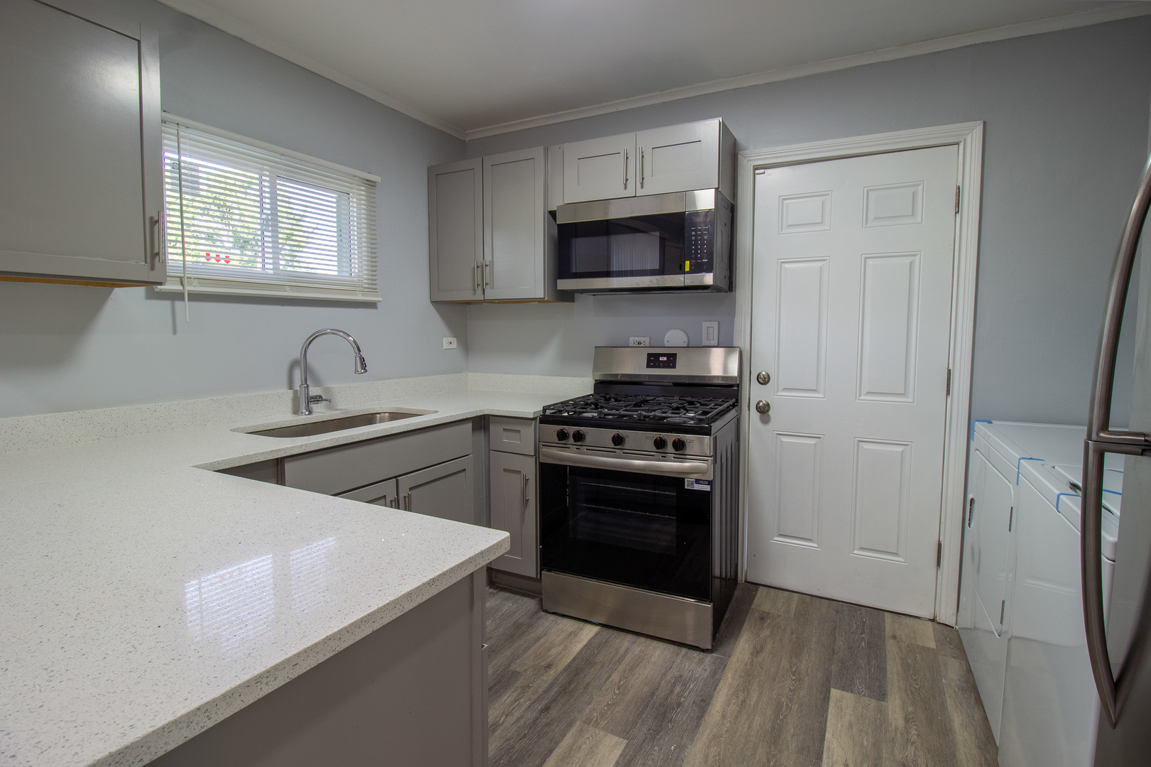 16523 Spaulding Avenue Property Photo 8