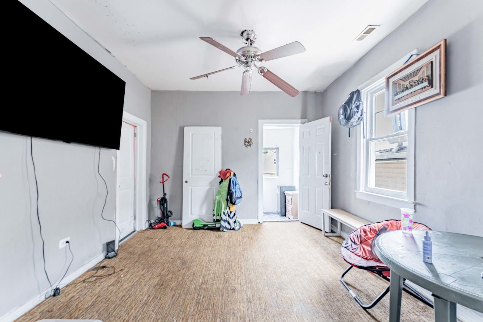 4052 S Campbell Avenue Property Photo 5