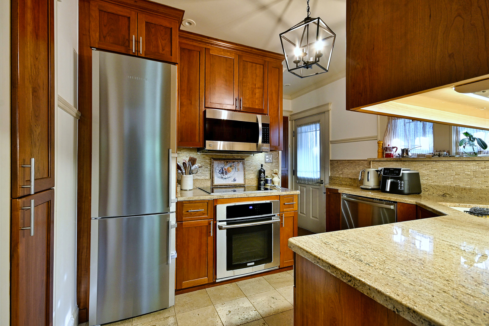 129 E Washington Street Property Photo 13