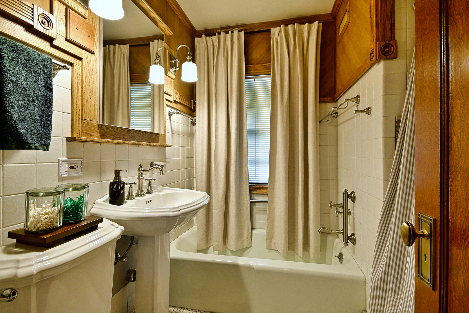 129 E Washington Street Property Photo 16
