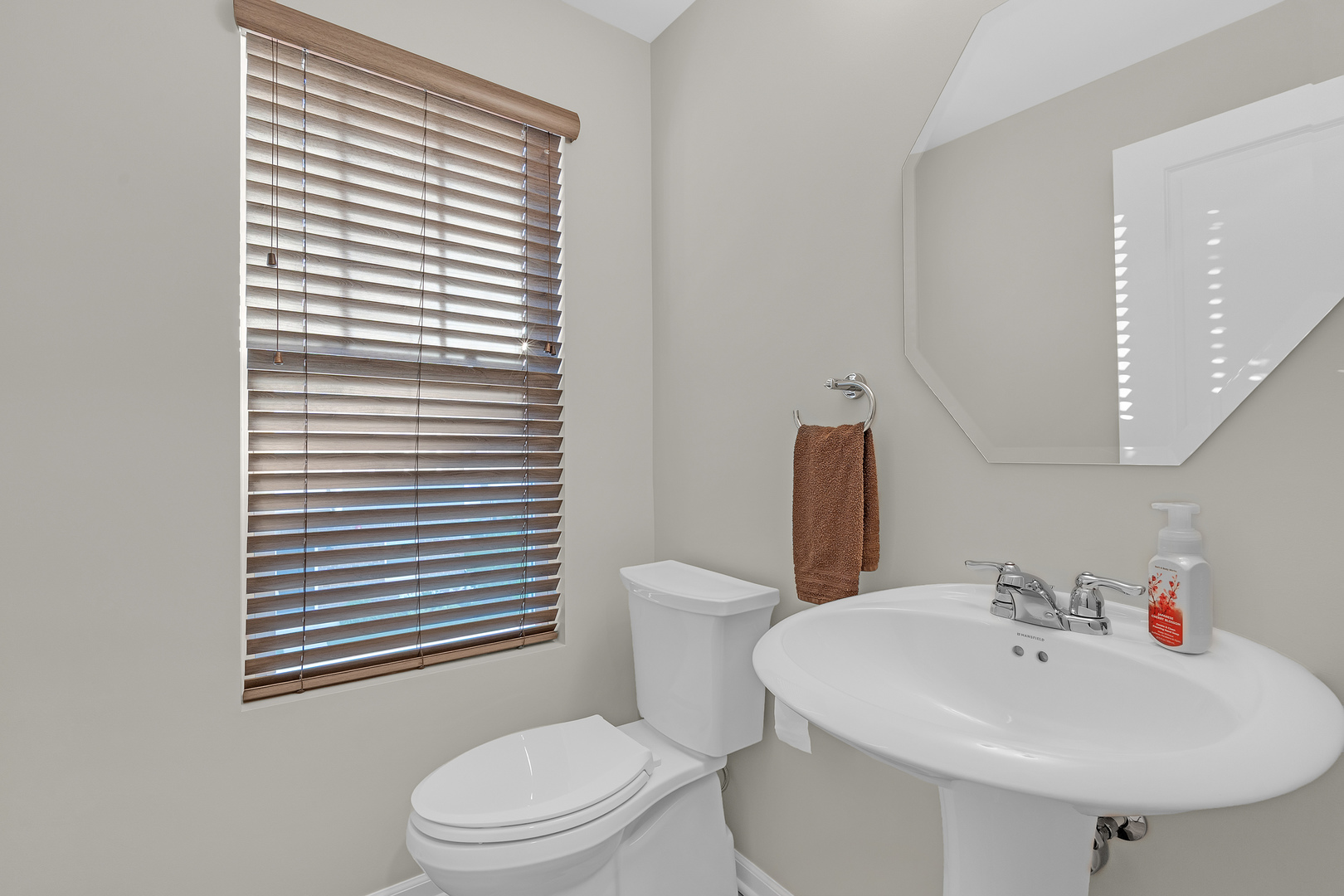 1546 Slade Way Property Photo 21