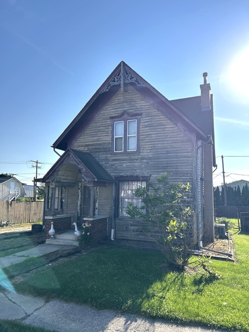 9905 Main Street Property Photo 2