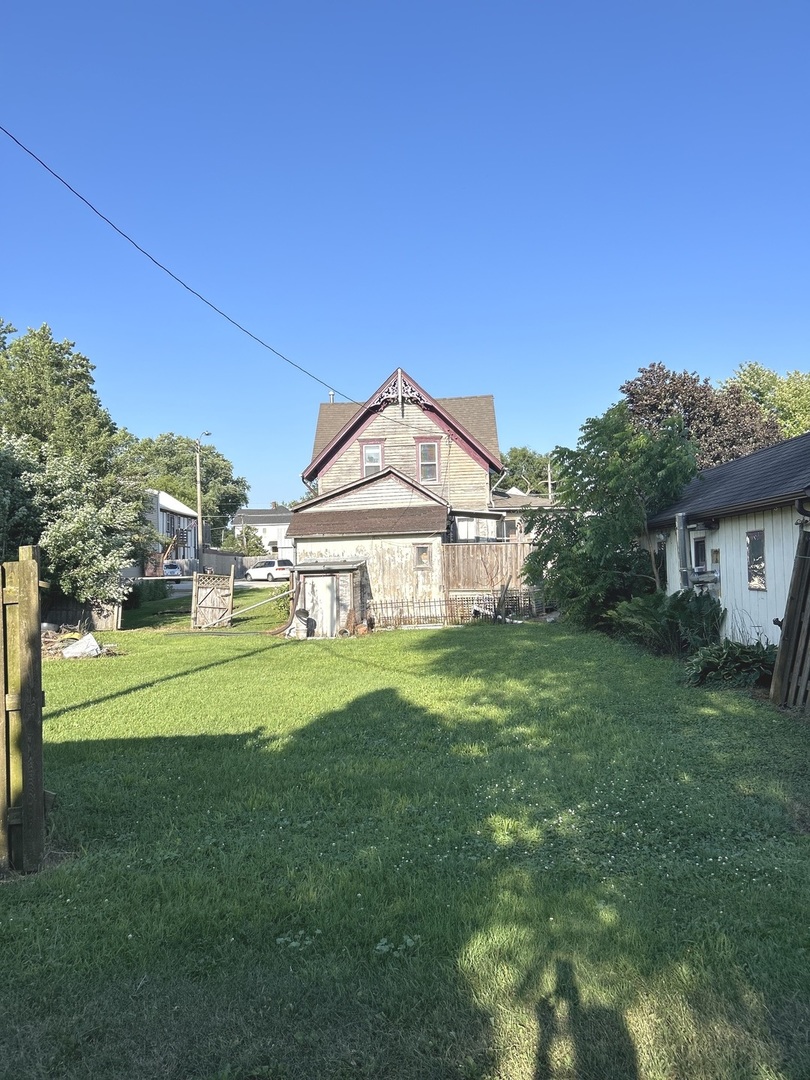 9905 Main Street Property Photo 5
