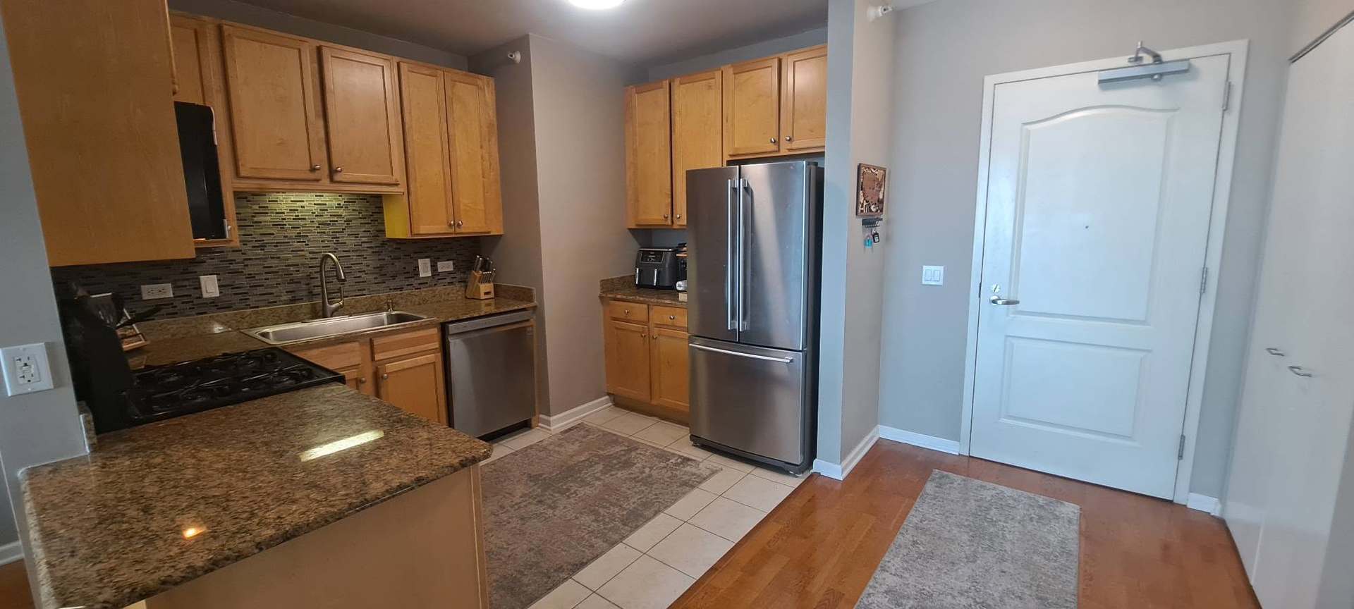 125 S Jefferson Street 2408 Property Photo 5