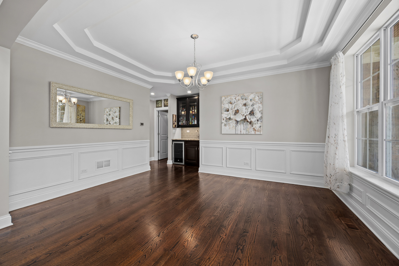 1354 35th Street Property Photo 3
