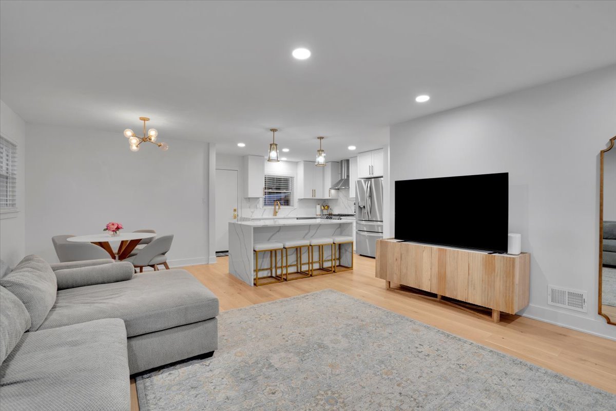 9317 Olcott Avenue Property Photo 10