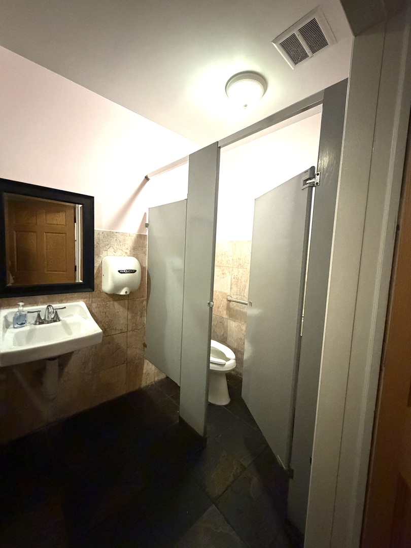 175 W Golf Road Property Photo 36