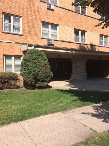 2420 W Berwyn Avenue 304 Property Photo 1