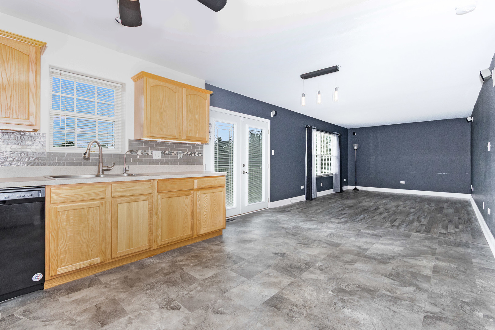 732 Oakwood Street Property Photo 11