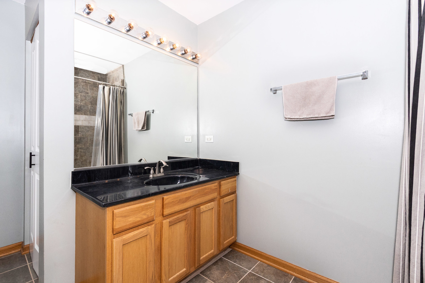 732 Oakwood Street Property Photo 18