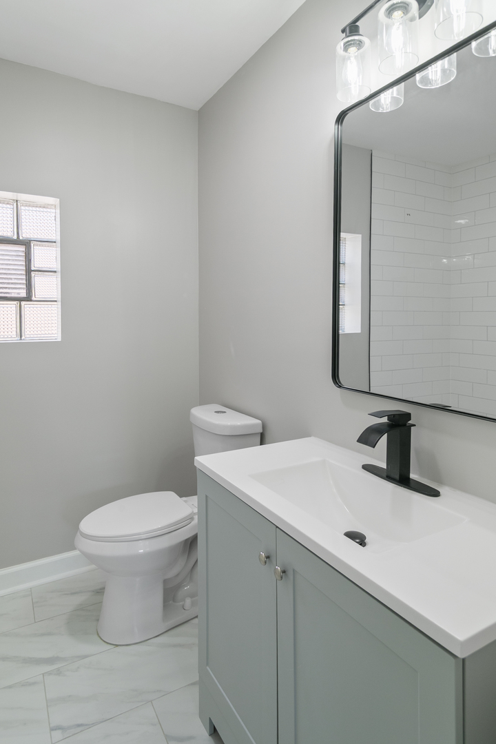 2263 S 14th Avenue Property Photo 11