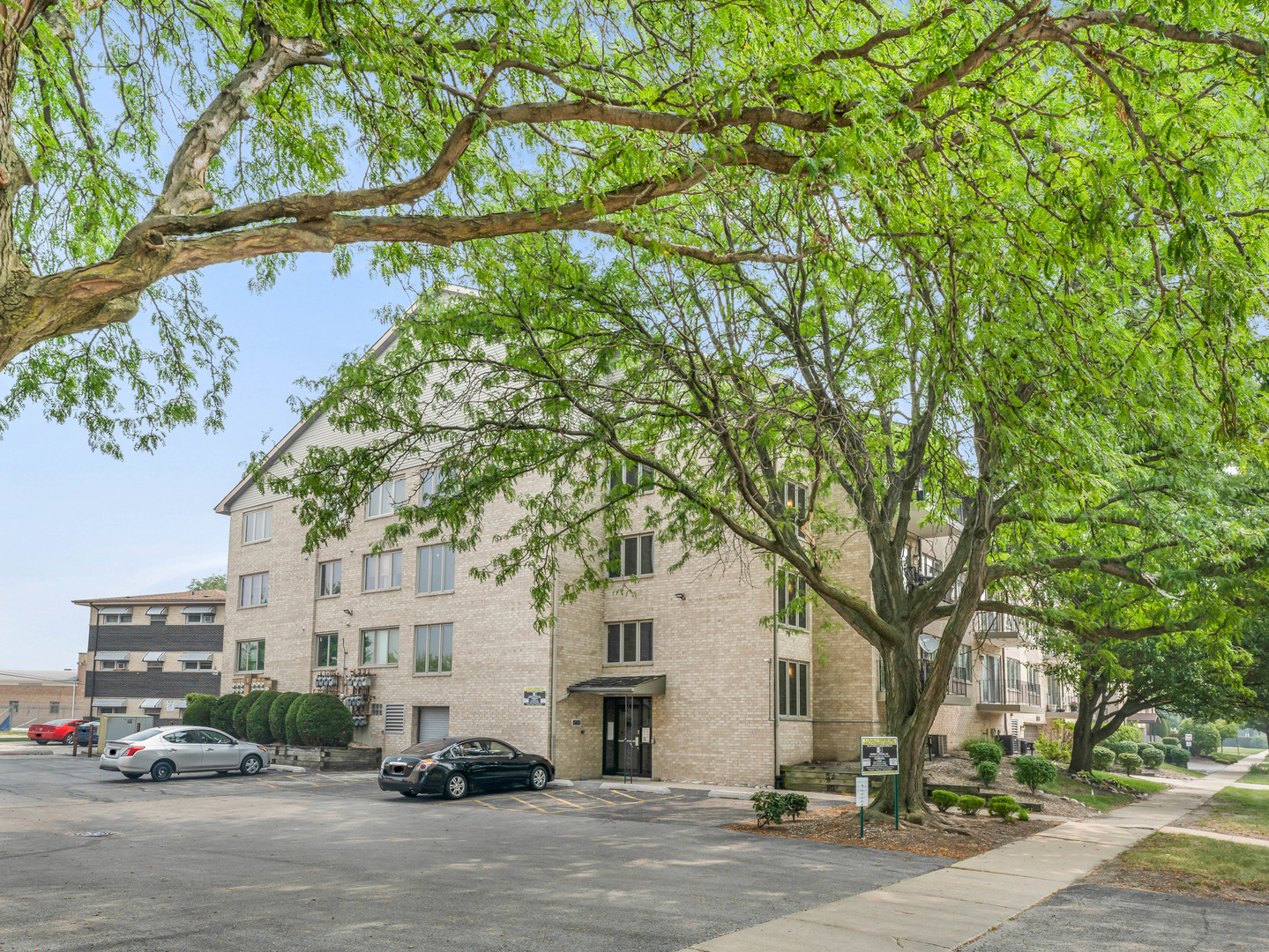 4530 W 93rd Street 2d Property Photo 2