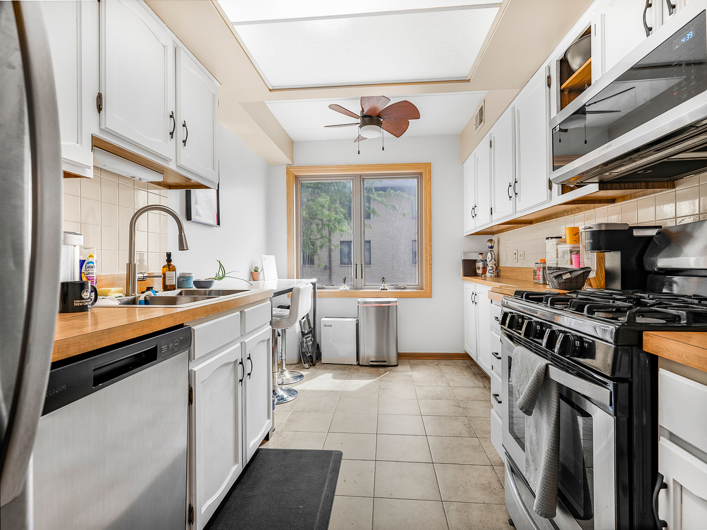 4530 W 93rd Street 2d Property Photo 8