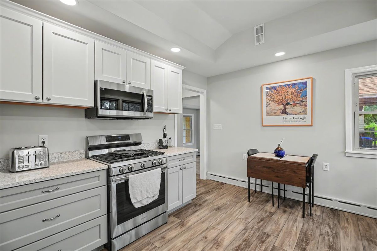 305 Colton Avenue Property Photo 17