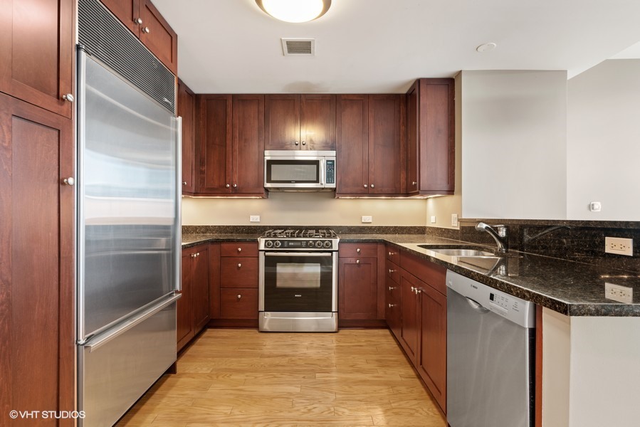 60 E Monroe Street 2304 Property Photo 11