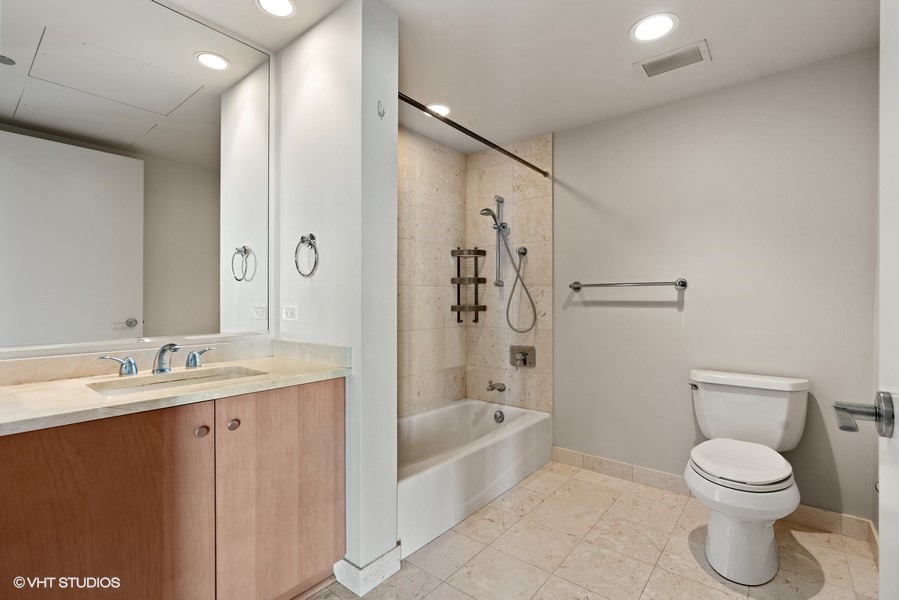 60 E Monroe Street 2304 Property Photo 17