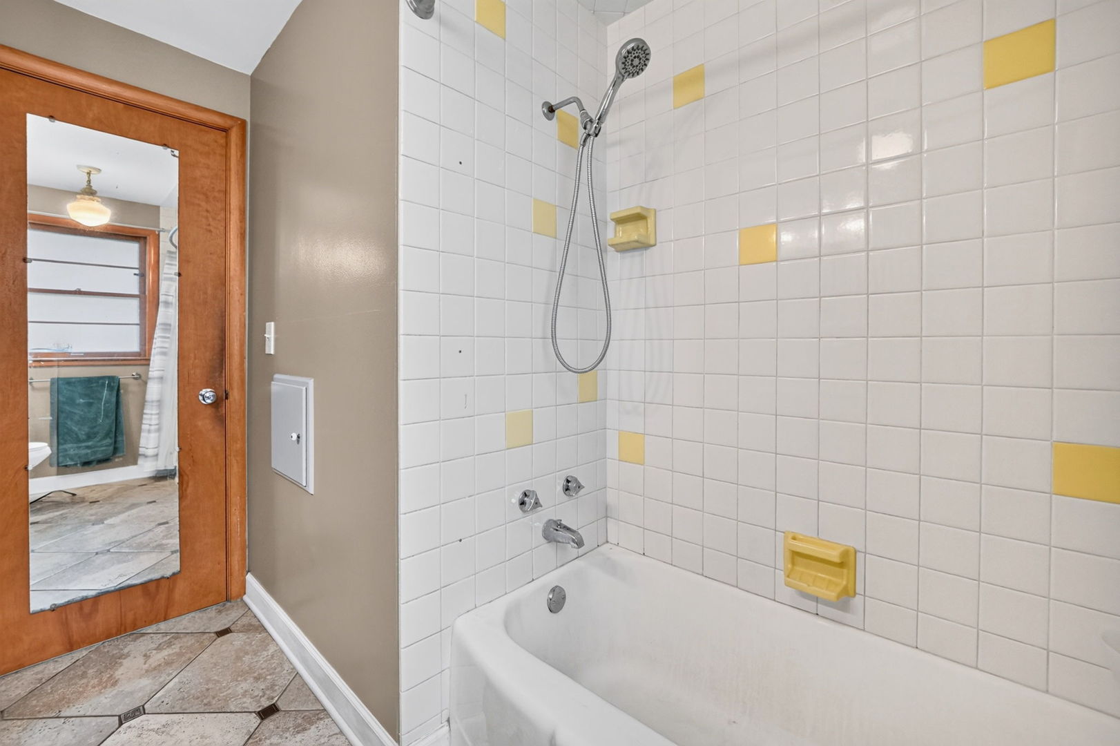 649 N Spring Street Property Photo 18