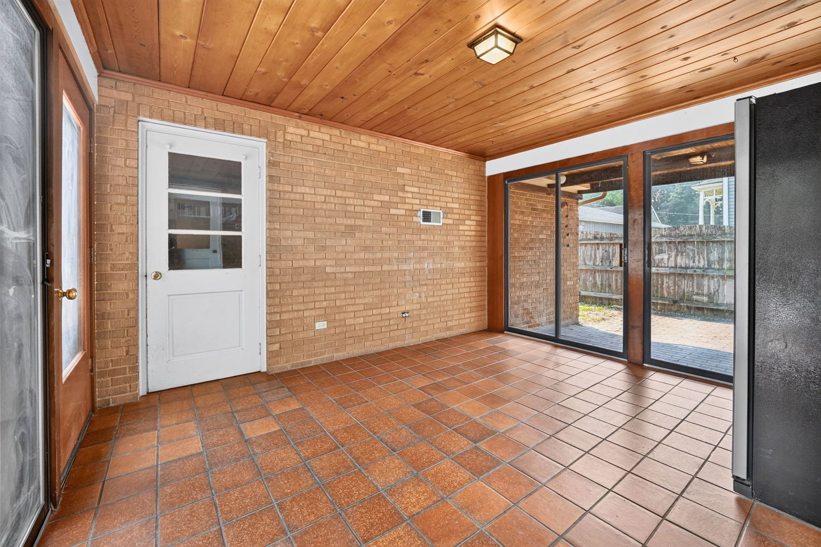649 N Spring Street Property Photo 20