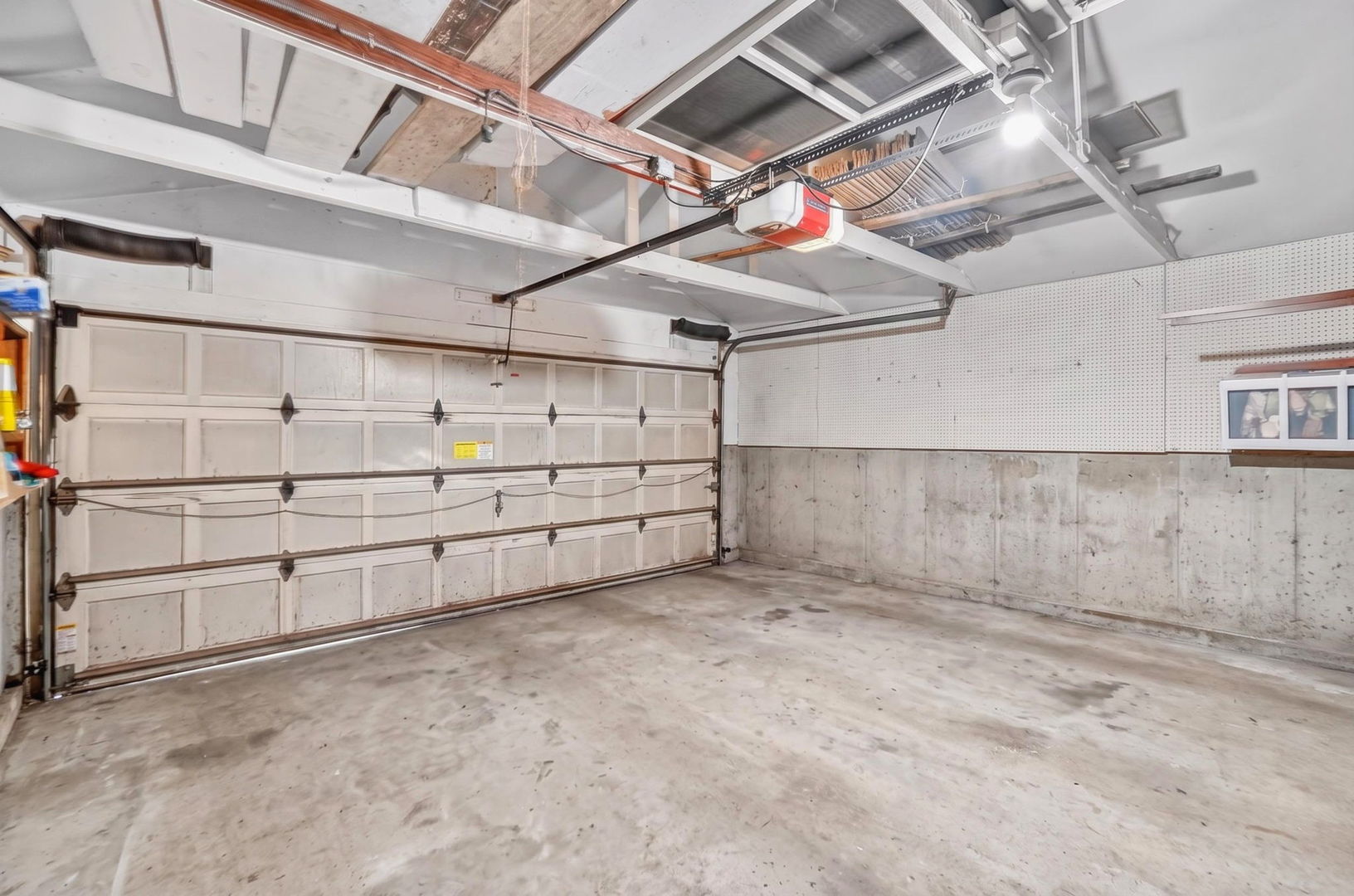 649 N Spring Street Property Photo 32