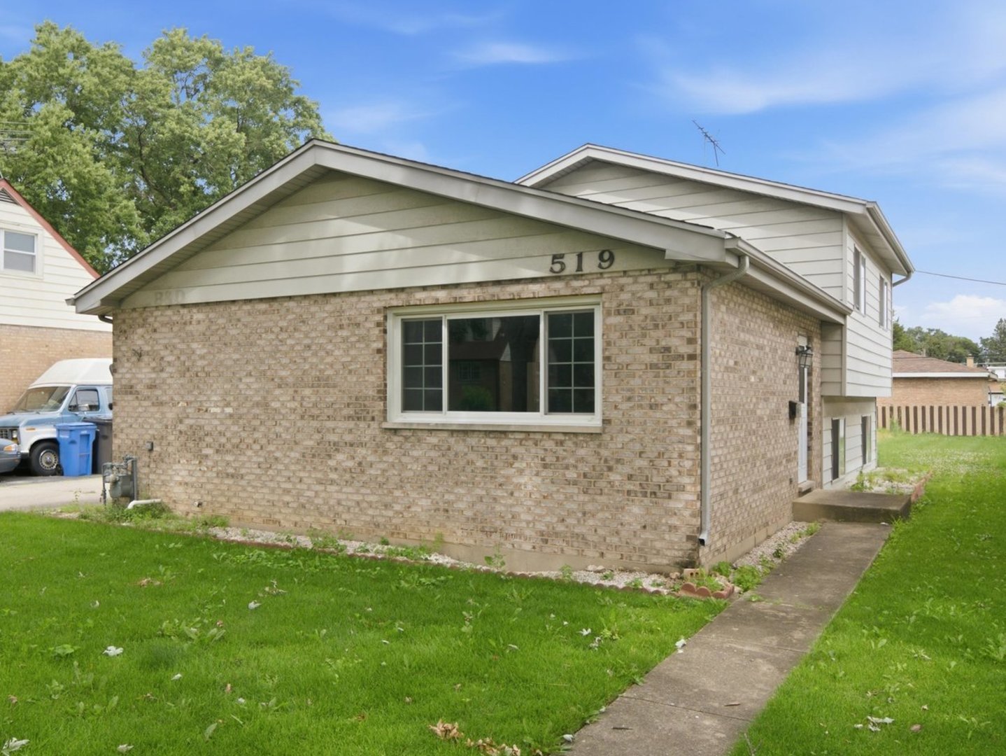 519 Maple Lane Property Photo 1