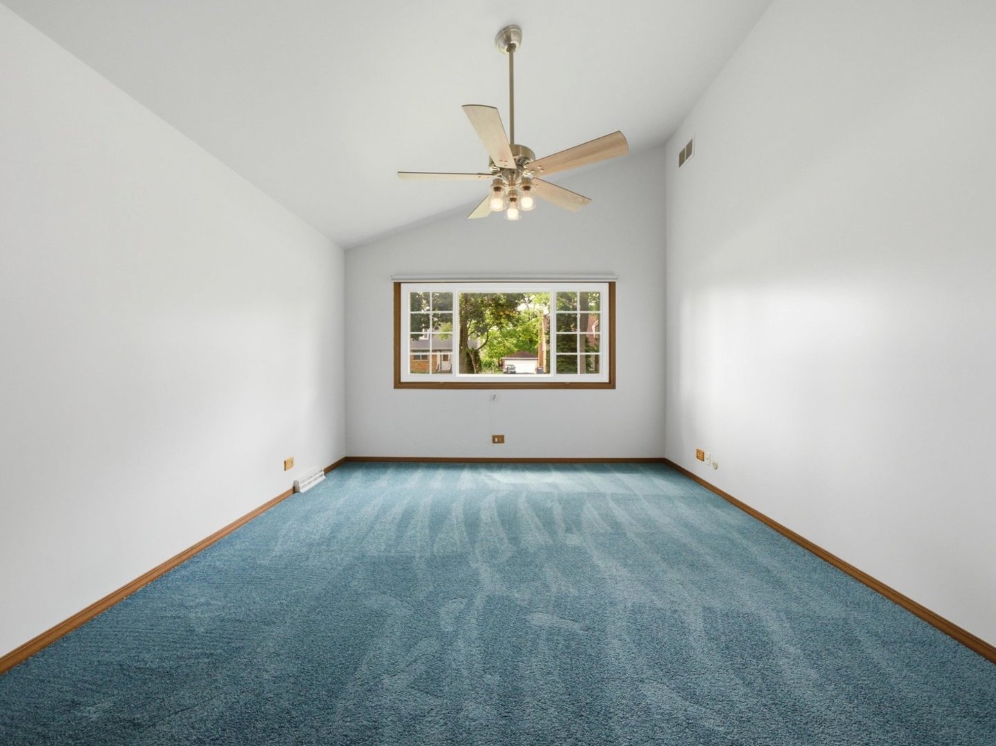 519 Maple Lane Property Photo 6