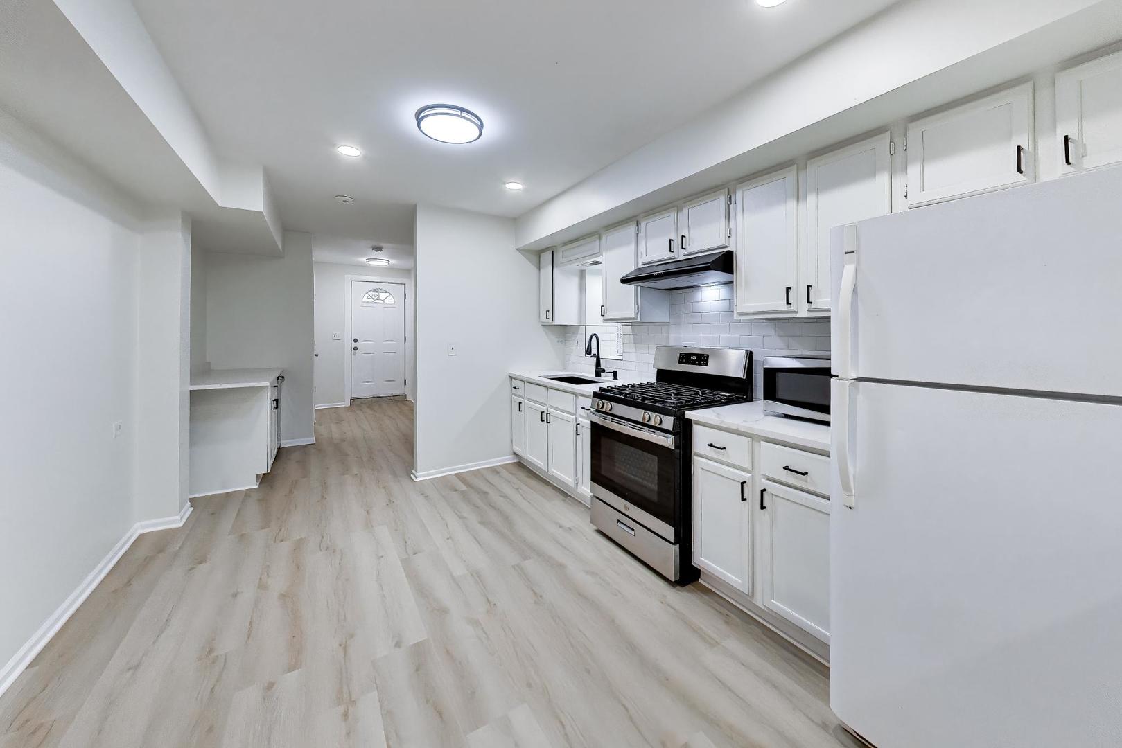 3115 N Oakley Avenue G Property Photo 10