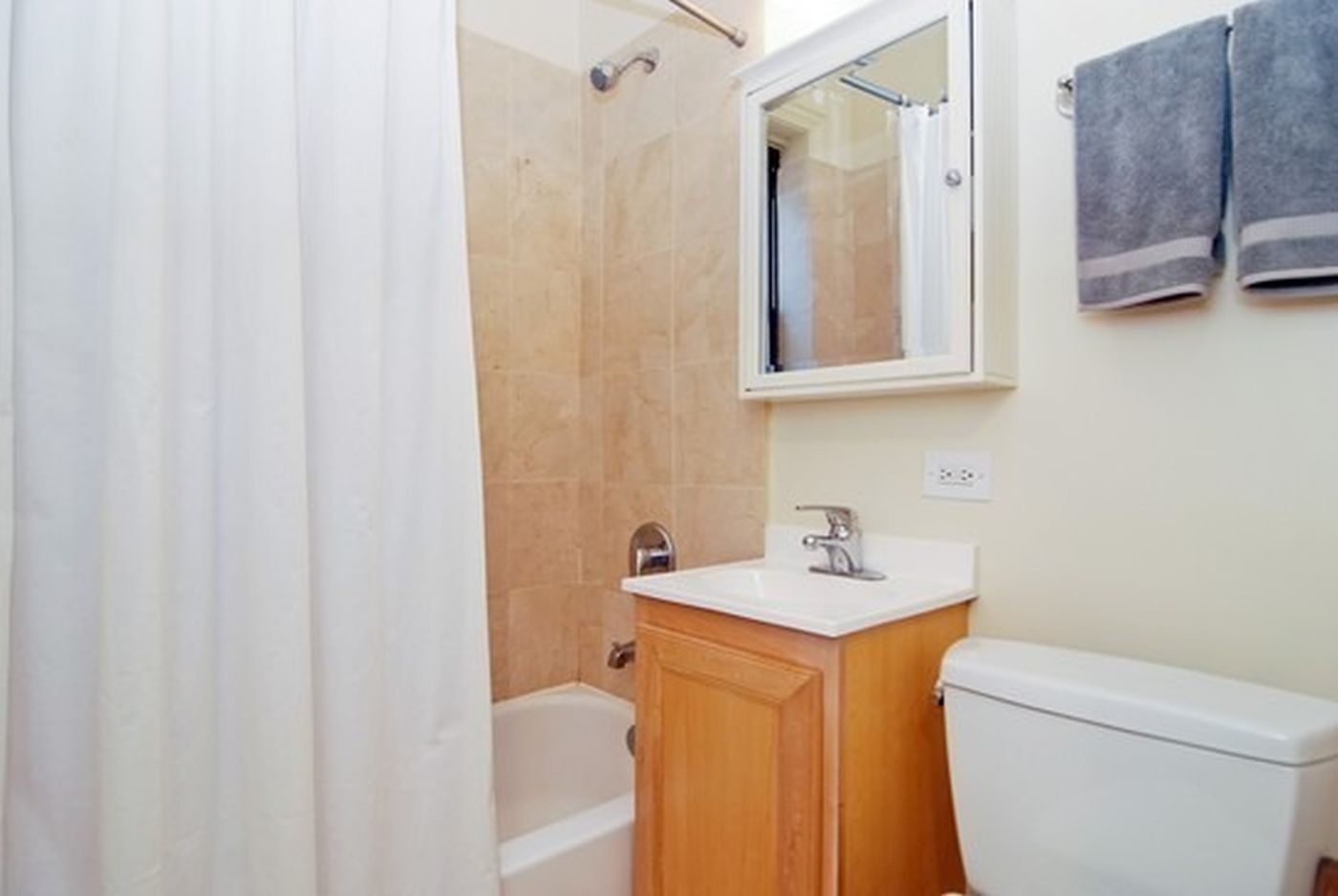 903 W Cornelia Avenue 3n Property Photo 8