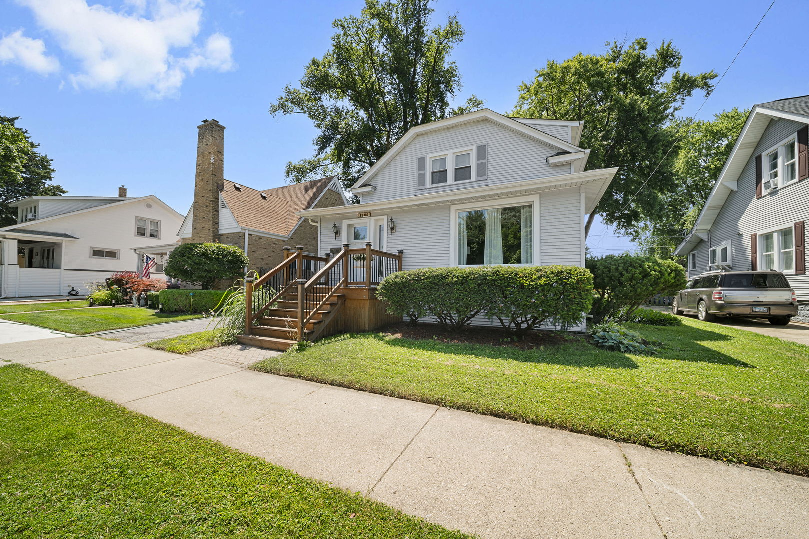 1329 Henry Avenue Property Photo 1