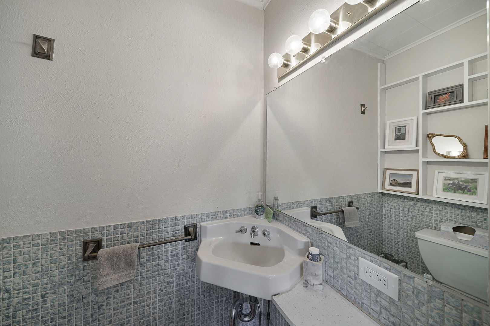1329 Henry Avenue Property Photo 12