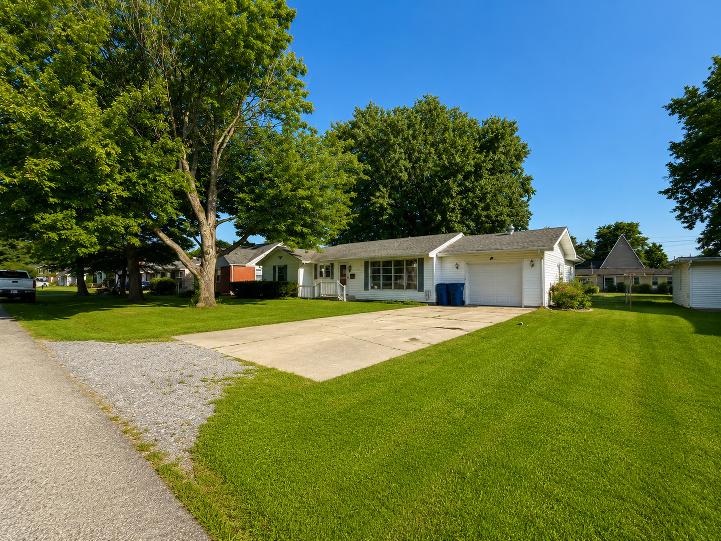 310 Hickory Street Property Photo 6