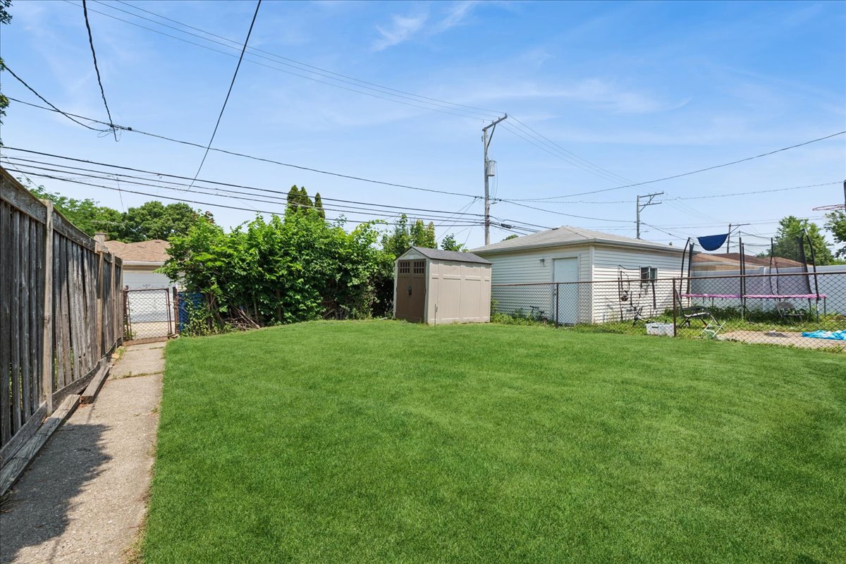 2924 W Jerome Street Property Photo 40