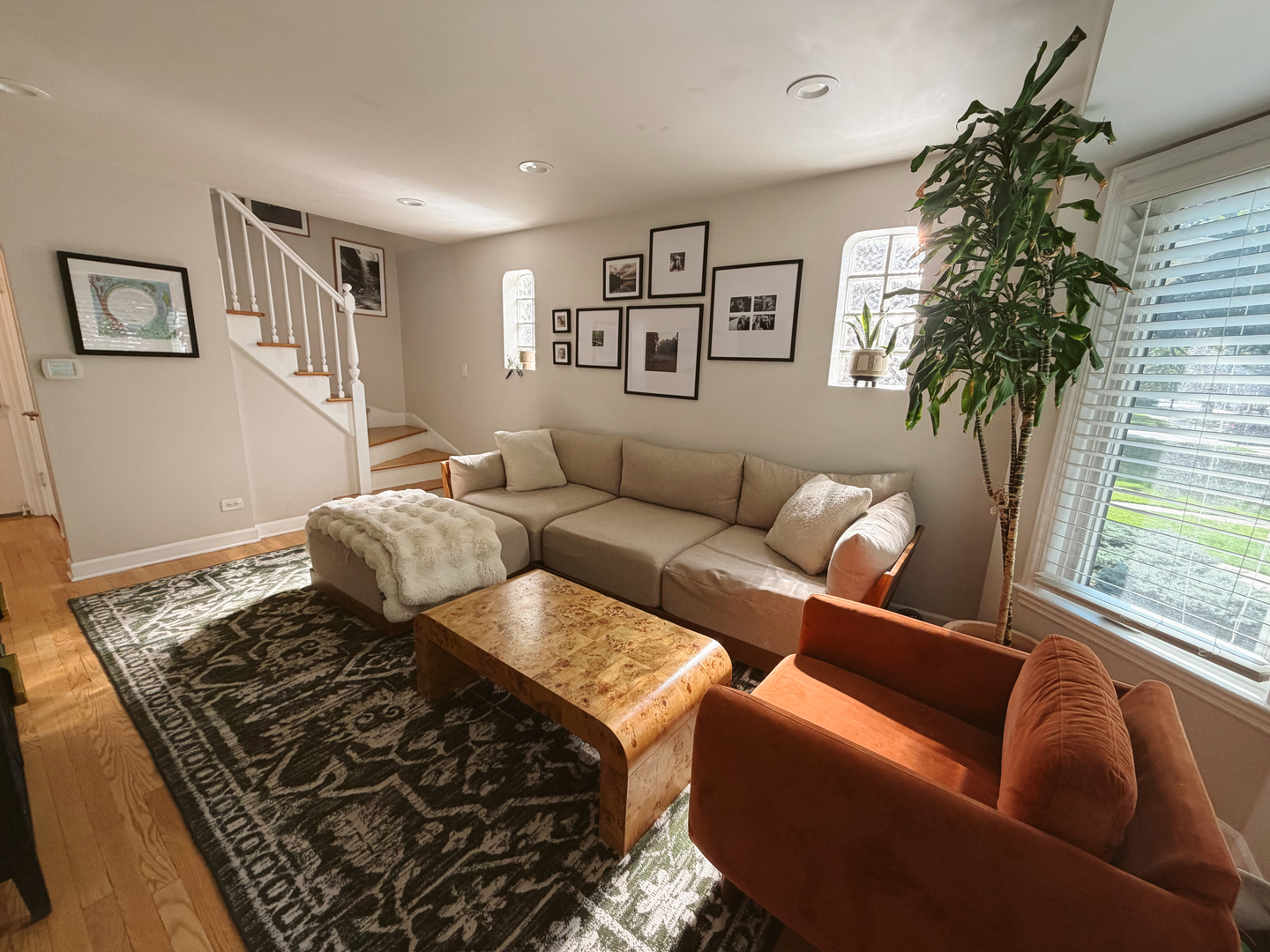 4921 W Catalpa Avenue Property Photo 6