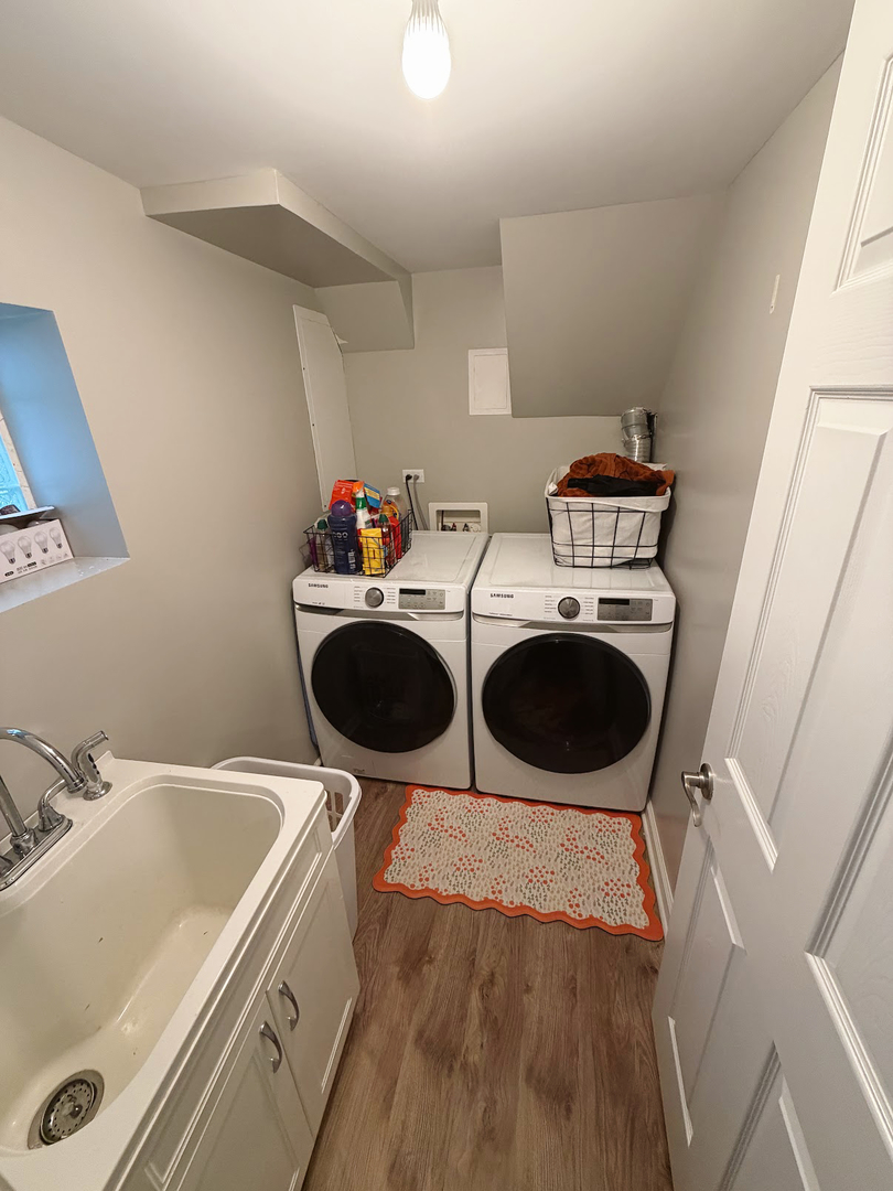 4921 W Catalpa Avenue Property Photo 12
