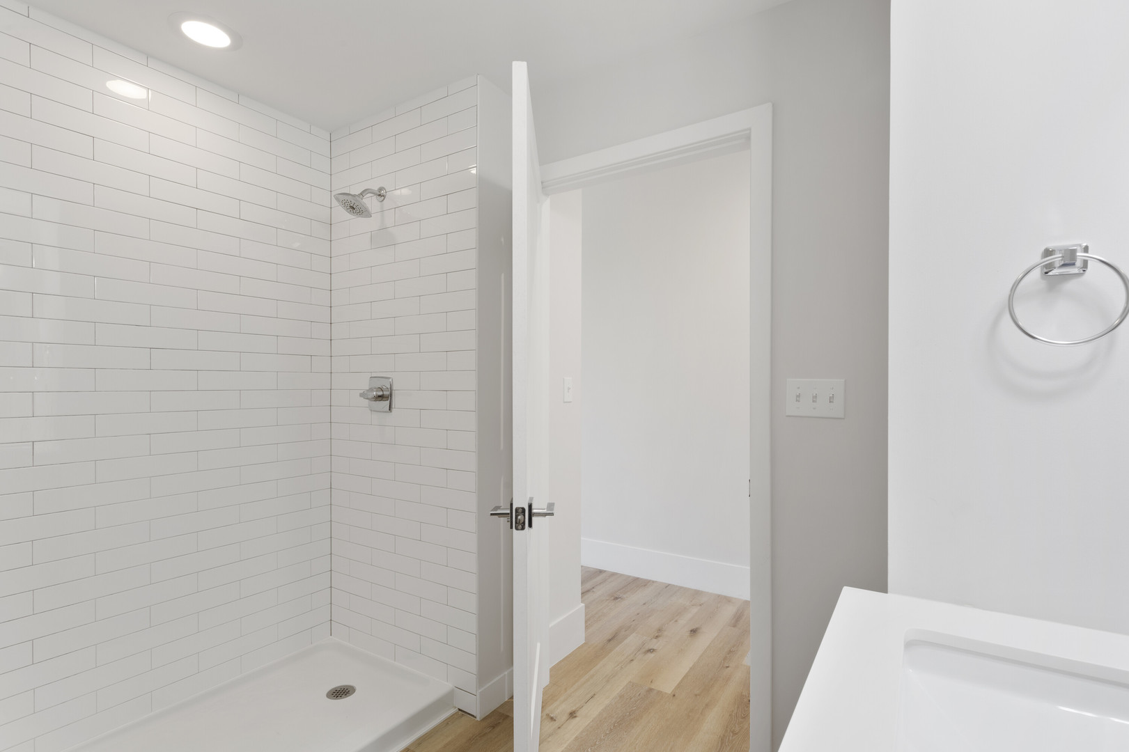 1531 W Howard Avenue 209 Property Photo 4