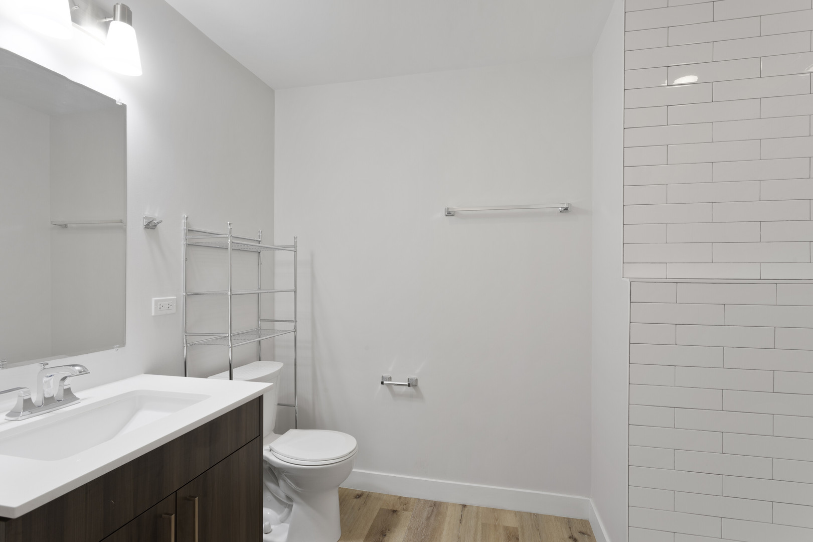 1531 W Howard Avenue 209 Property Photo 5