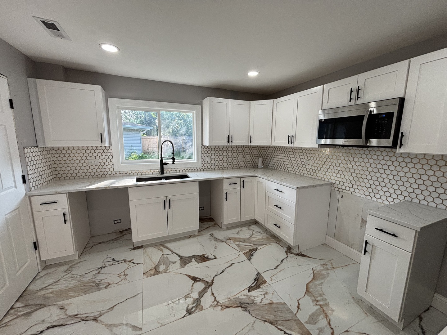 230 Mantua Street Property Photo 17