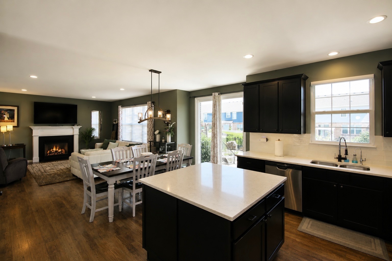 14145 W Arthur Street Property Photo 14