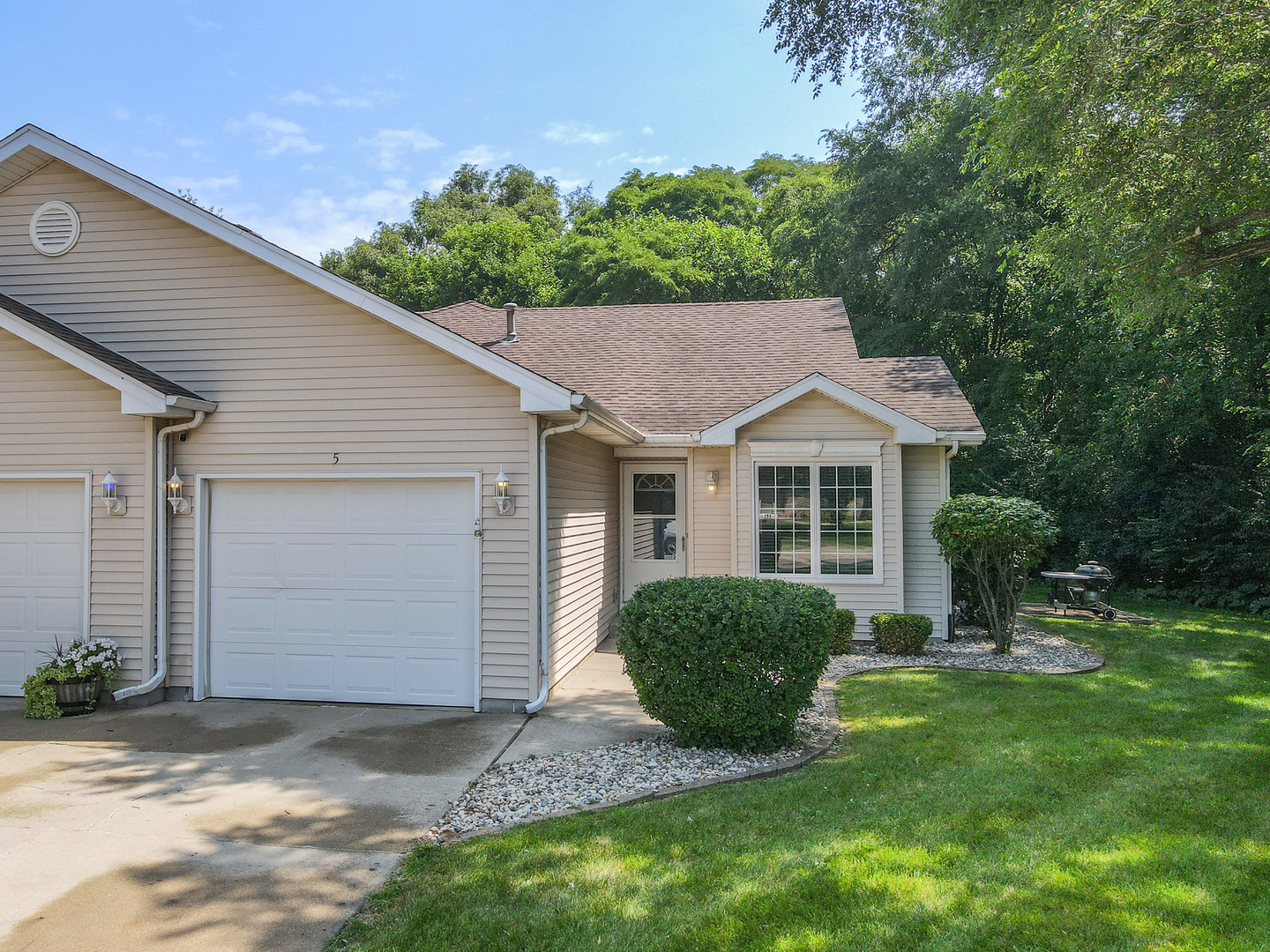 5 Dani Court Property Photo 1