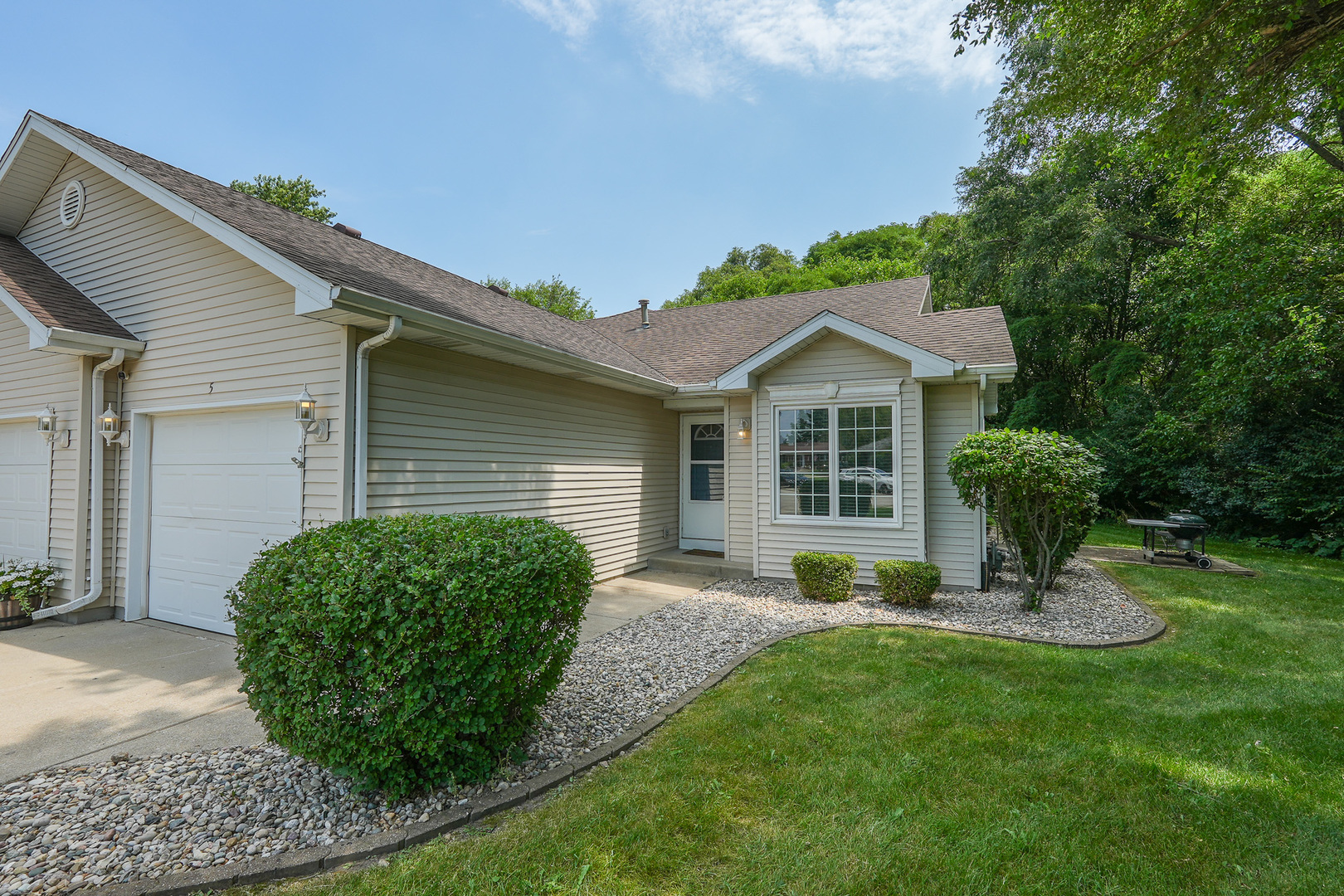 5 Dani Court Property Photo 2