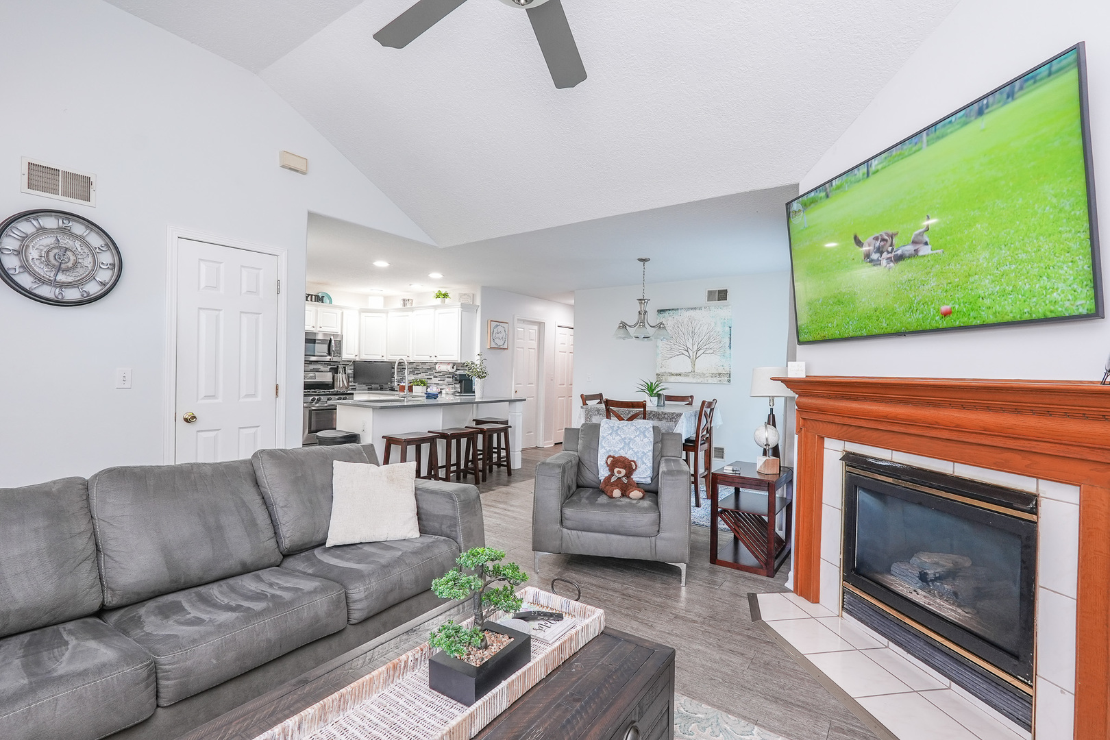 5 Dani Court Property Photo 6