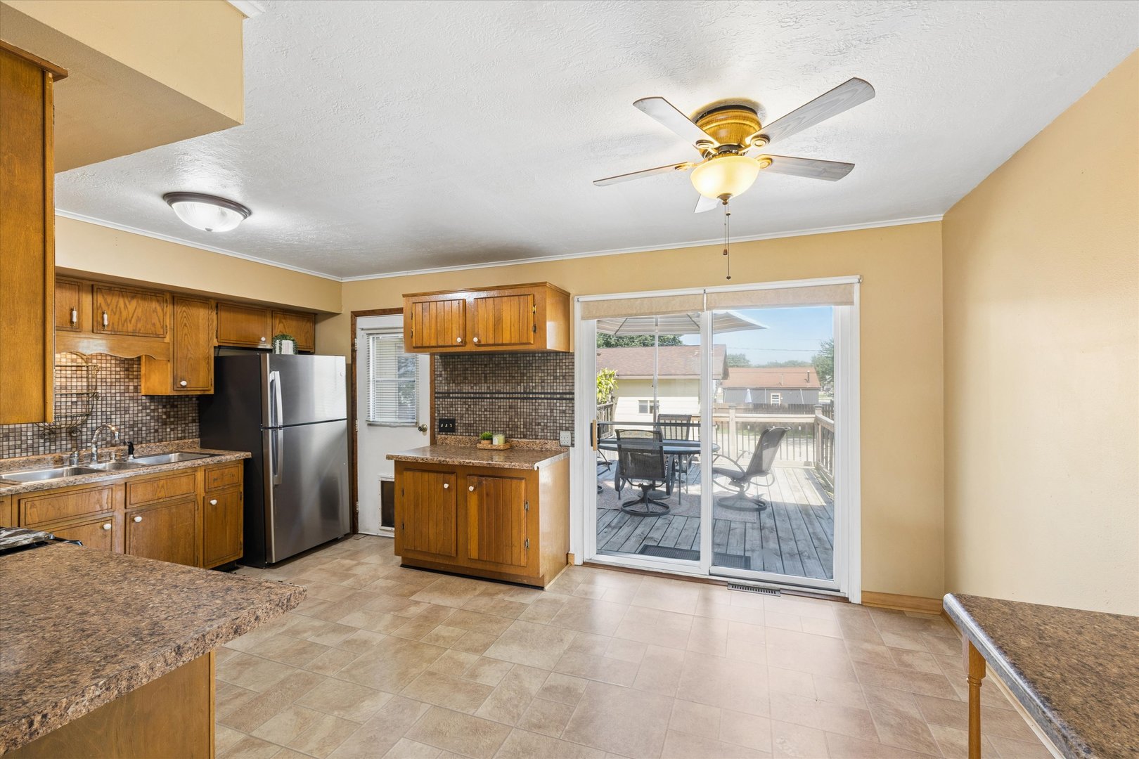 710 3rd Street Property Photo 7