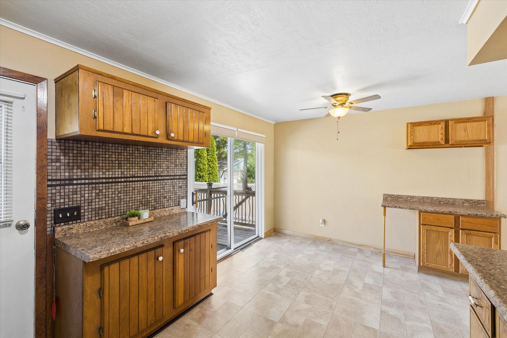 710 3rd Street Property Photo 10