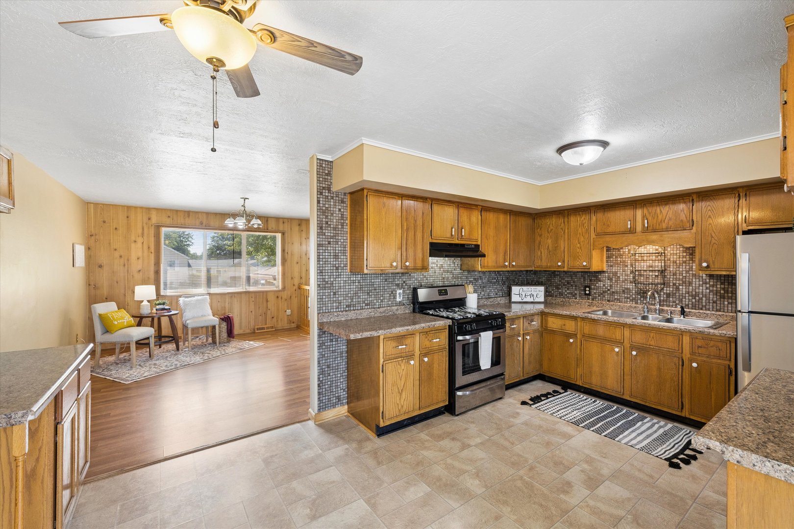 710 3rd Street Property Photo 11