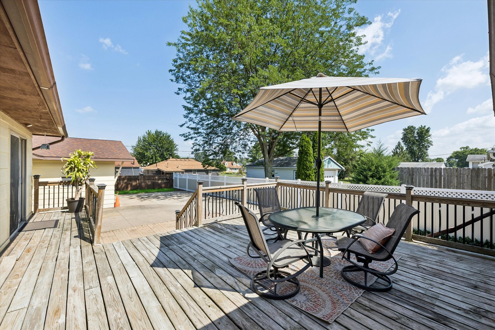 710 3rd Street Property Photo 44