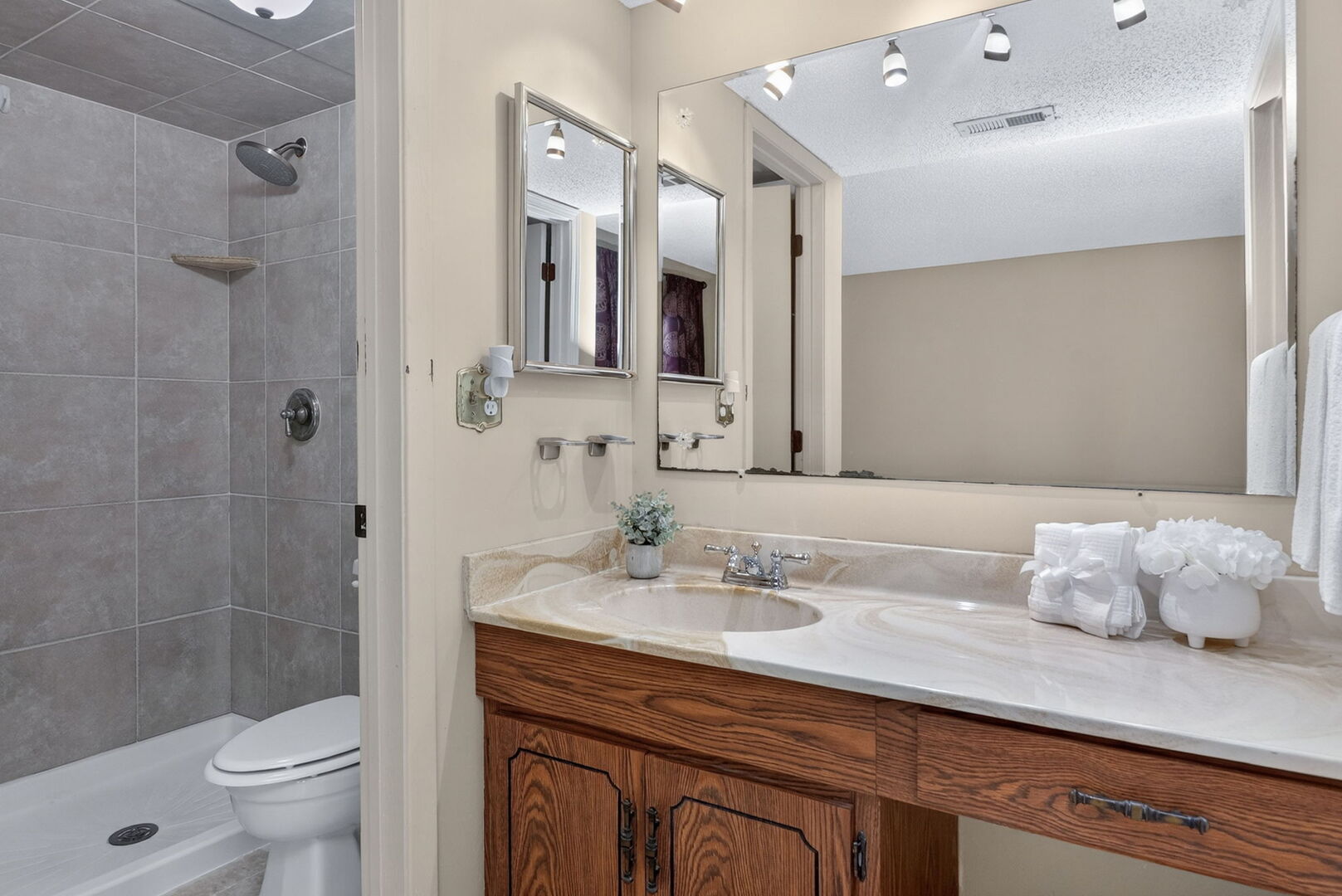 8212 Anchor Drive 508 Property Photo 11