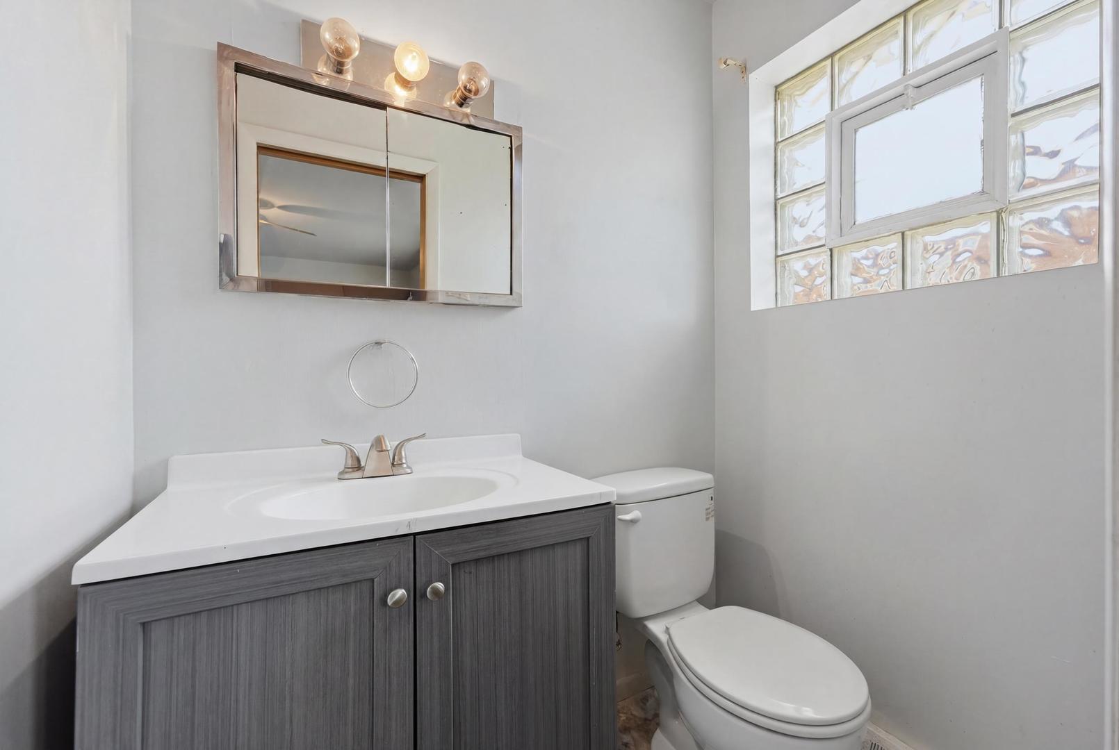 14333 Drexel Avenue Property Photo 17