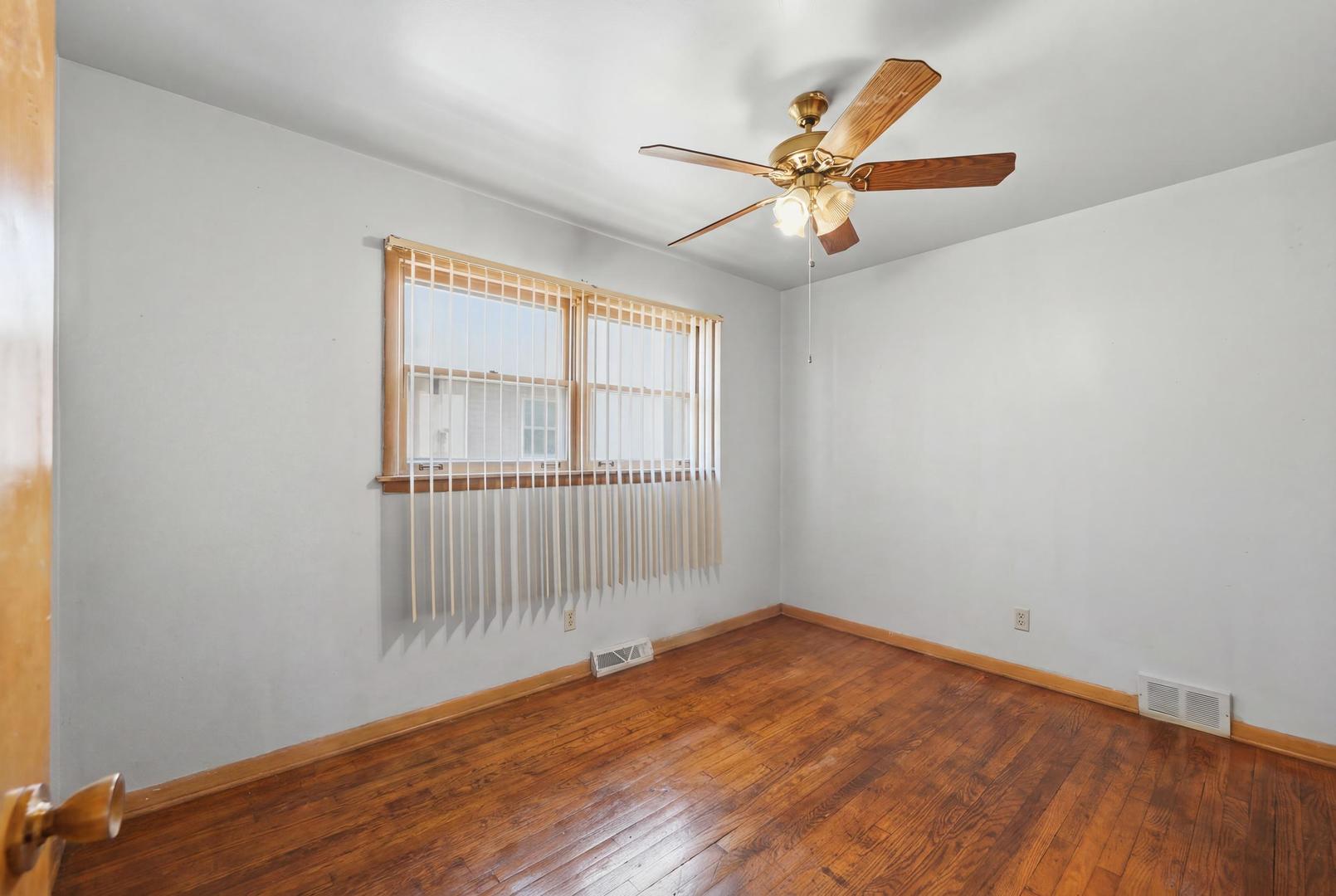 14333 Drexel Avenue Property Photo 18