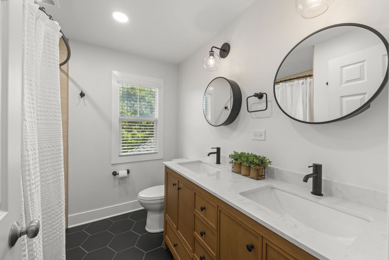 413 Joliet Street Property Photo 16